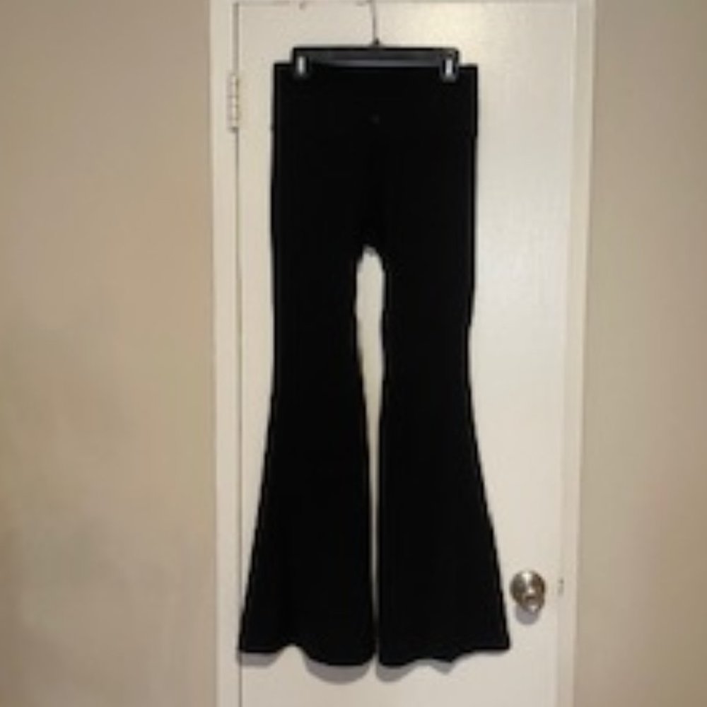 Black Medium Athleta Flare Yoga Pants